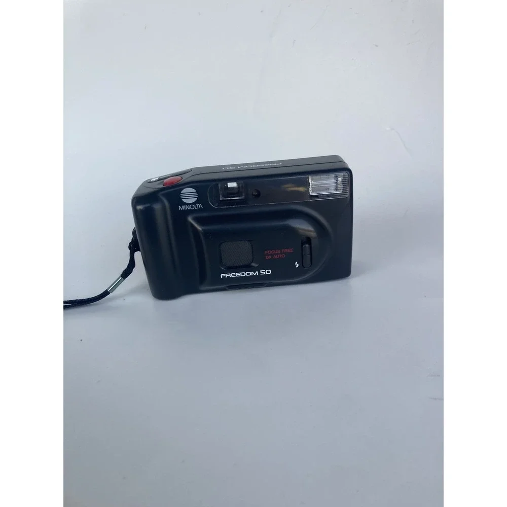Vintage Minolta Freedom 50 35mm Point and Shoot Film Camera UNTESTED